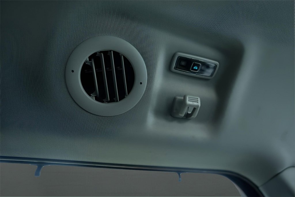 Used 2023 Ford Explorer Limited image 39