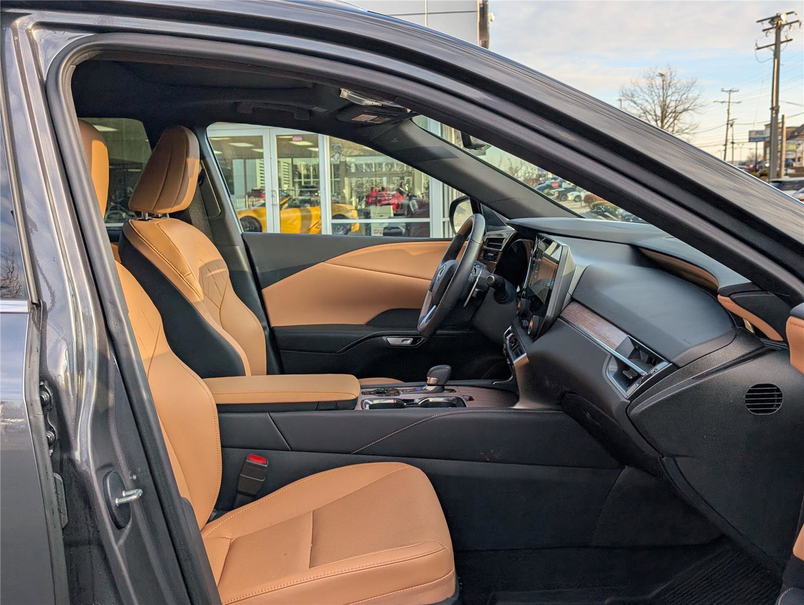 Used 2024 Lexus RX 350 Premium image 11