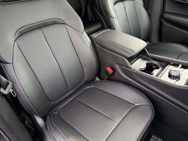 New 2025 Jeep Grand Cherokee Limited w/ Luxury Tech Group II image 13