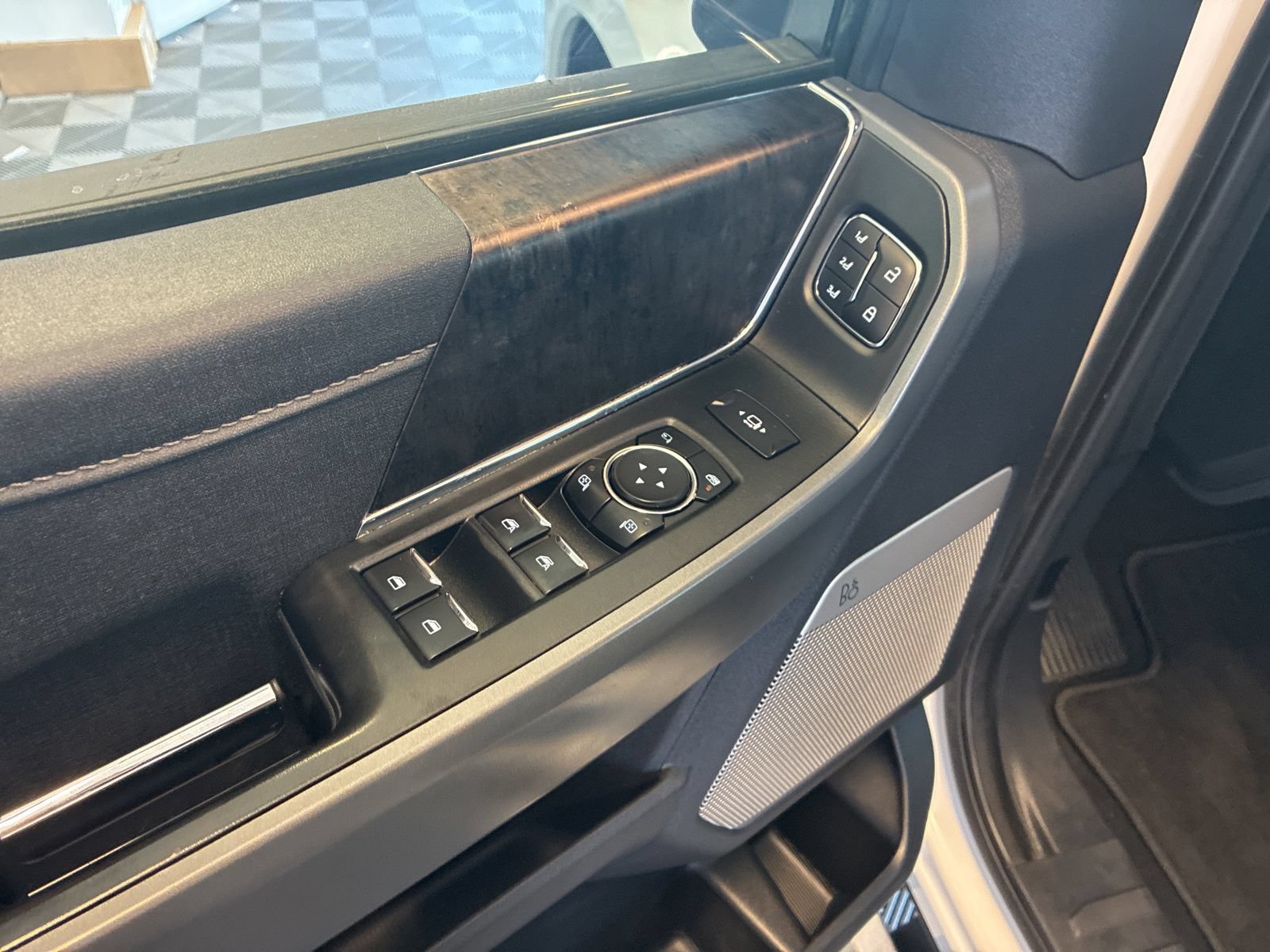 Used 2024 Ford F250 Lariat AWD/4WD image 17
