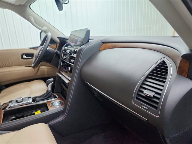 Used 2024 Nissan Armada SL w/ Captain's Chairs Package image 40