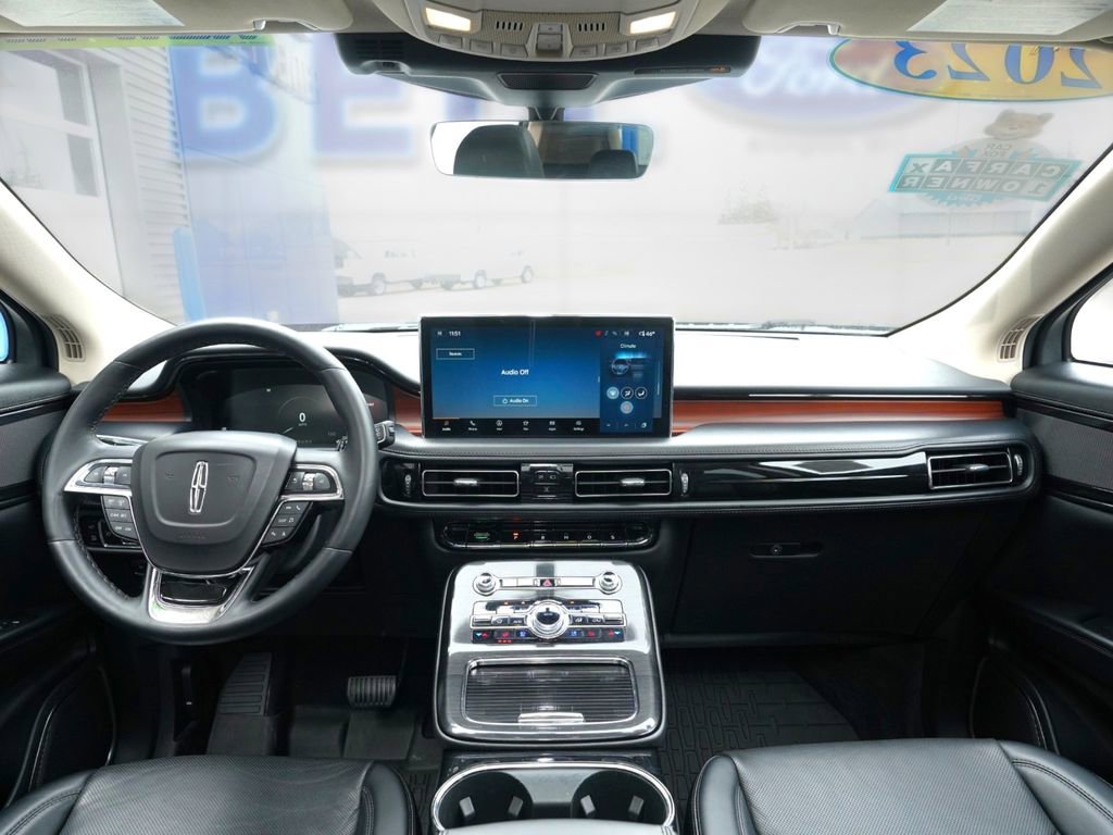 Used 2023 Lincoln Nautilus Reserve image 21