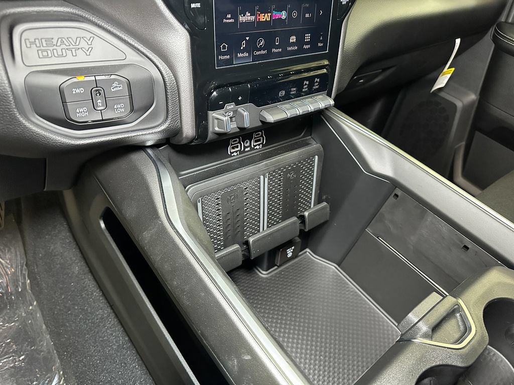 New 2026 RAM 2500 Big Horn AWD/4WD image 29
