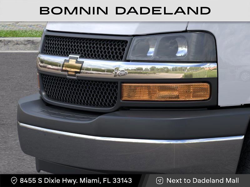 New 2025 Chevrolet Express 3500 w/ Power Convenience Package image 14