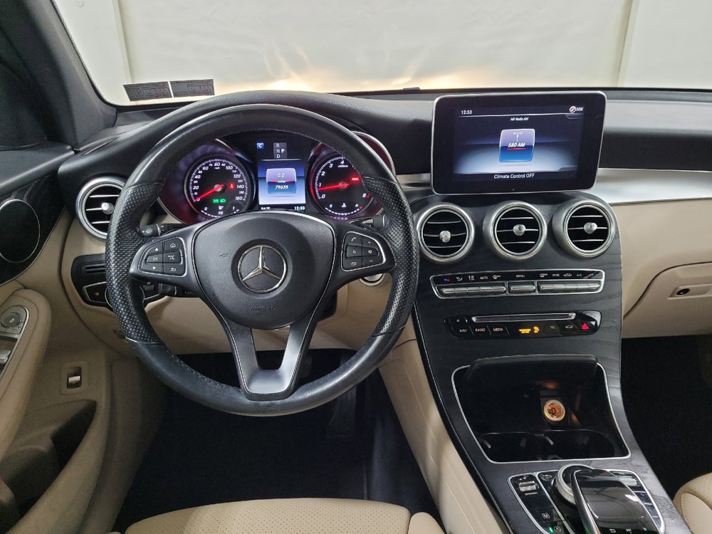 Used 2018 Mercedes-Benz GLC 300 4MATIC w/ Multimedia Package image 22