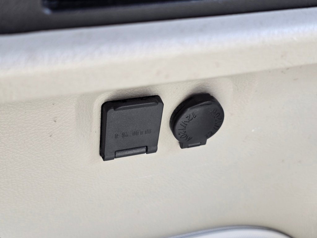 Used 2016 Toyota Sienna XLE Premium FWD image 18