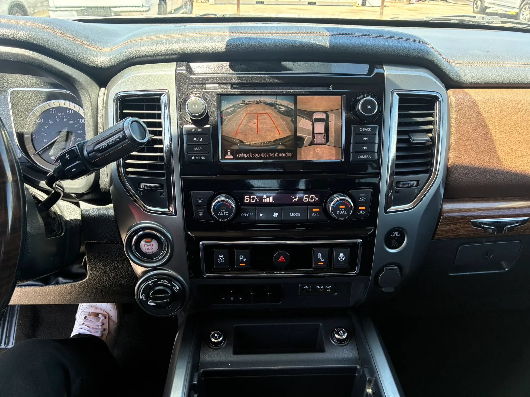 Used 2019 Nissan Titan Platinum Reserve AWD/4WD image 22