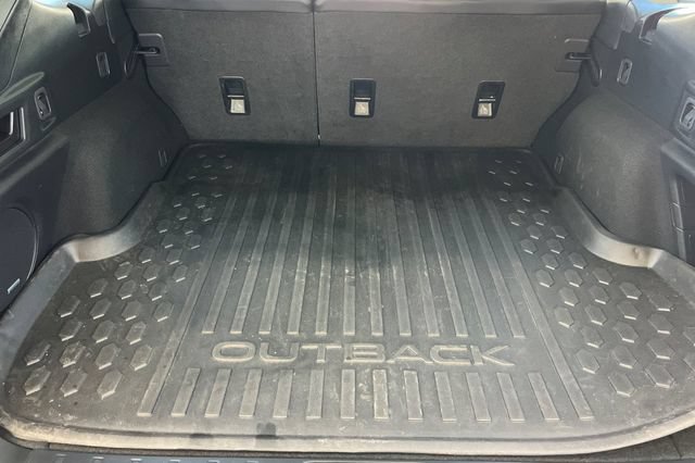 Used 2023 Subaru Outback Touring AWD/4WD image 17