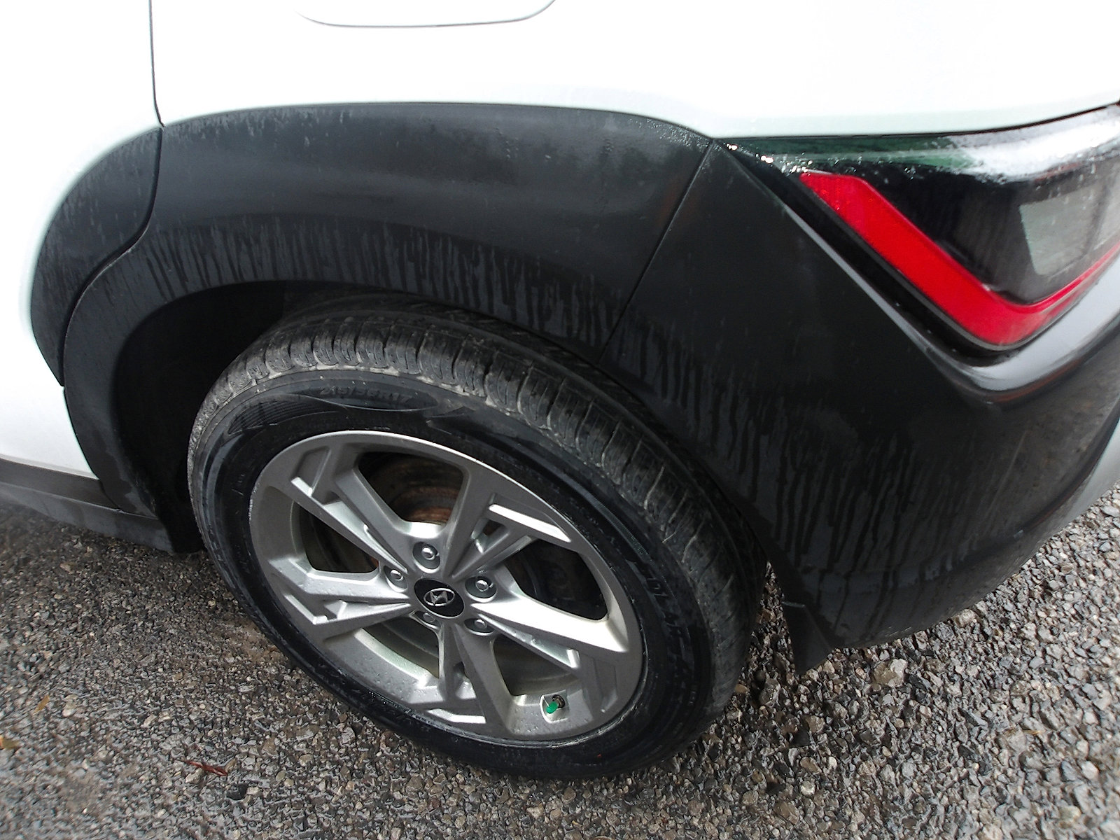 Used 2023 Hyundai Kona SEL image 3