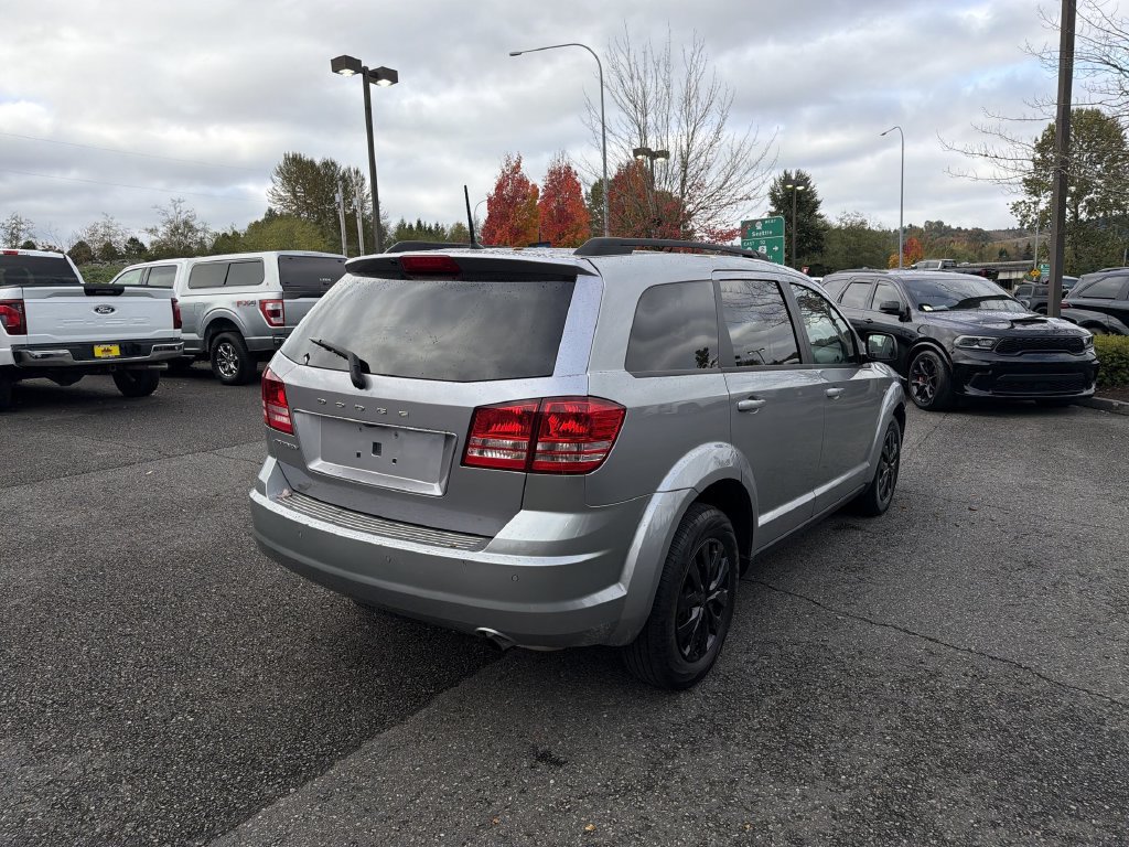 Used 2020 Dodge Journey SE FWD image 9