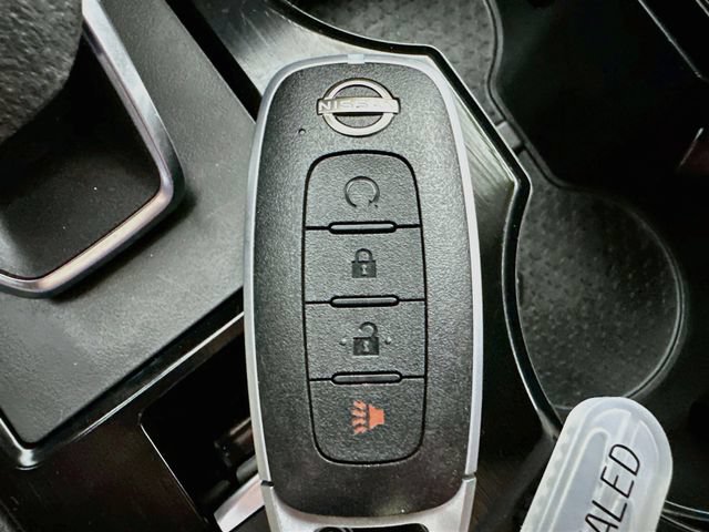 Used 2023 Nissan Rogue SV AWD/4WD image 15