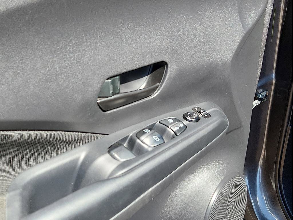 Used 2024 Nissan Kicks S image 15