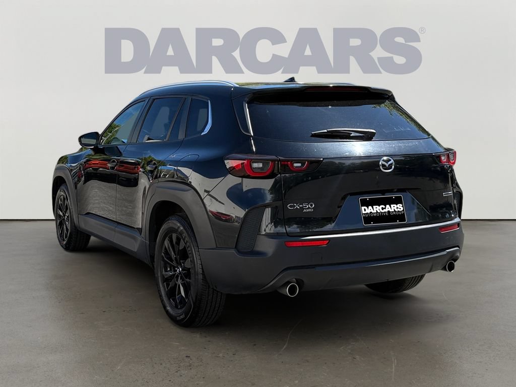 Used 2025 Toyota RAV4 XLE AWD/4WD image 5