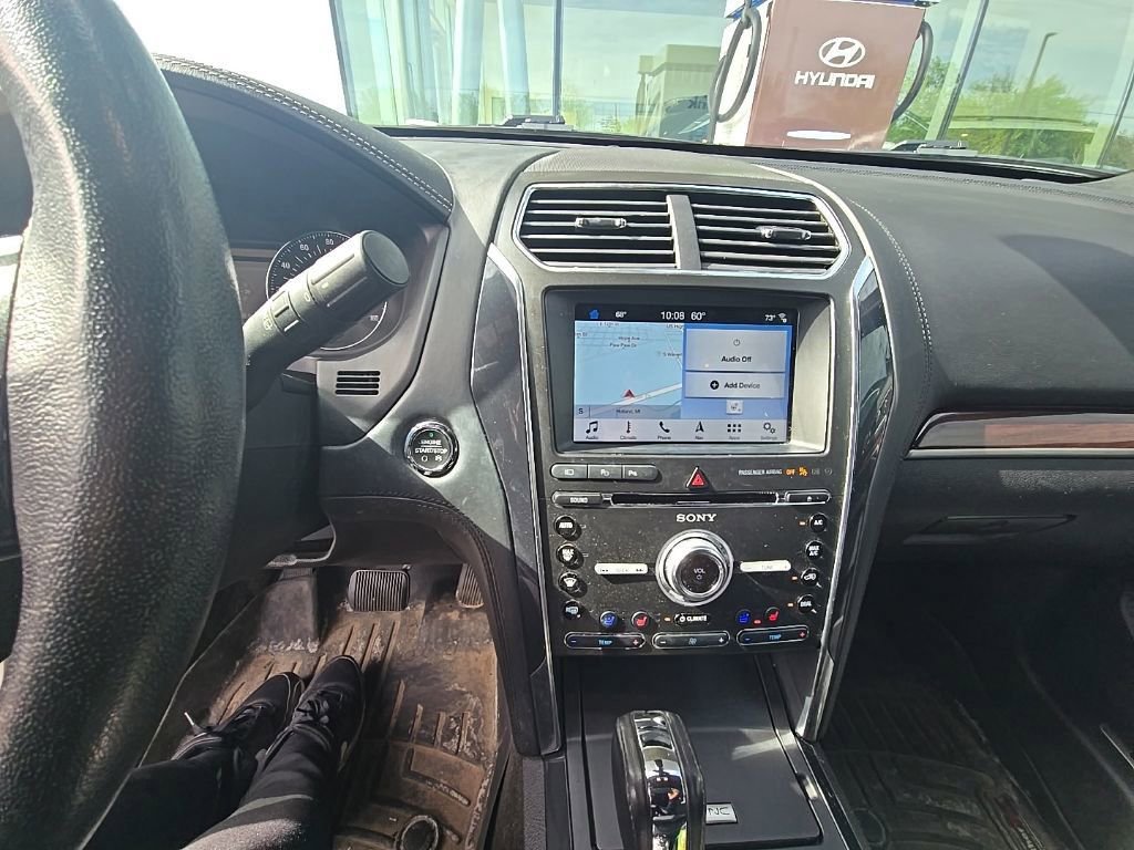 Used 2018 Ford Explorer Platinum AWD/4WD image 11