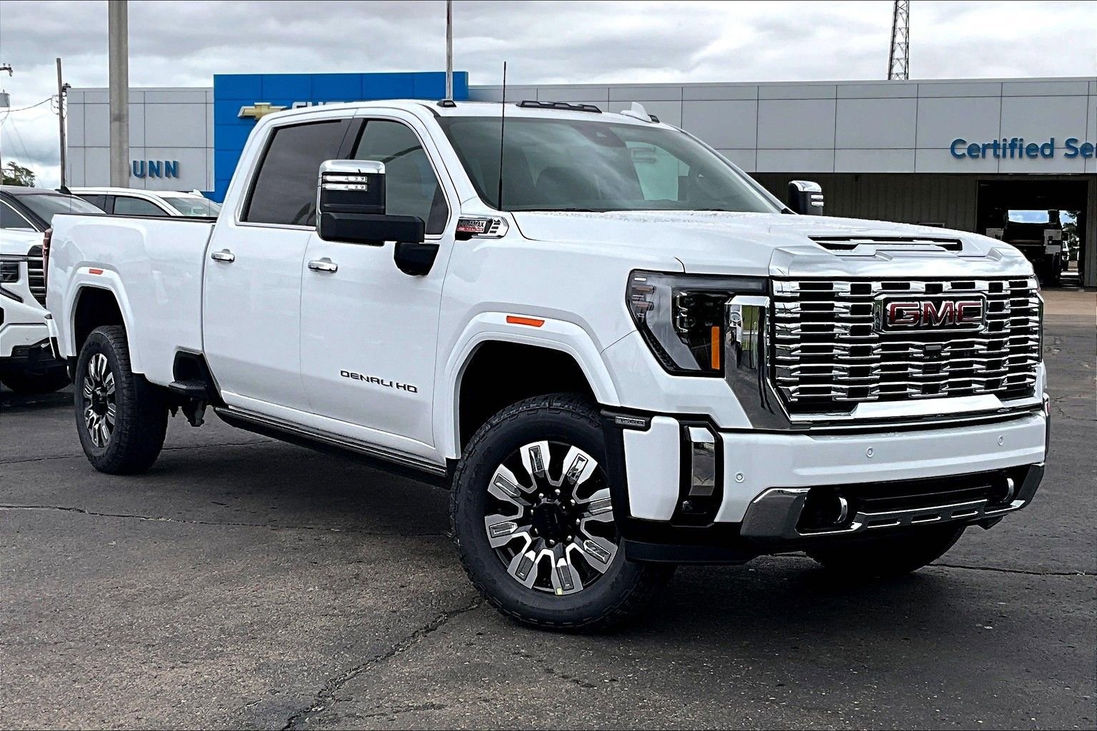 New 2025 GMC Sierra 3500 Denali w/ Denali Reserve Package image 2