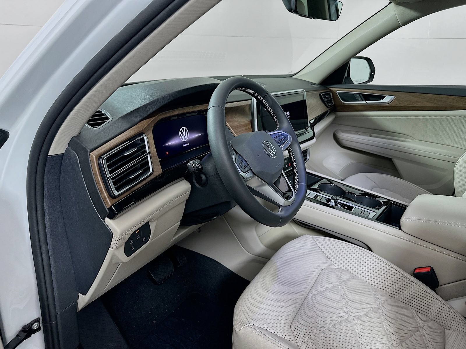 New 2026 Volkswagen Atlas SE AWD/4WD image 11