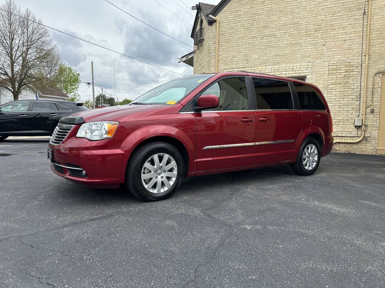 Used 2015 Chrysler Town & Country Touring