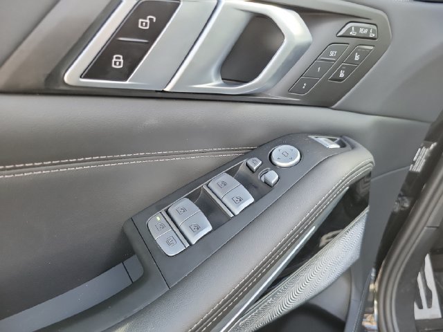 Used 2024 BMW X7 M60i w/ Executive Package AWD/4WD image 22