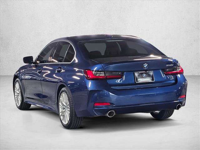 Certified 2024 BMW 330i Sedan w/ Convenience Package RWD image 8