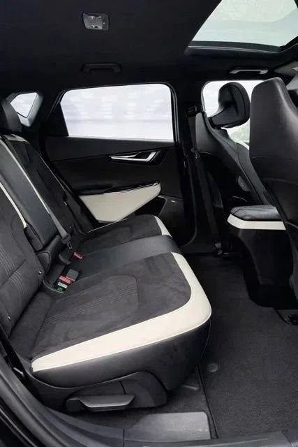 Used 2023 Kia EV6 GT-Line w/ GT-Line Suede Seat Package AWD/4WD image 22
