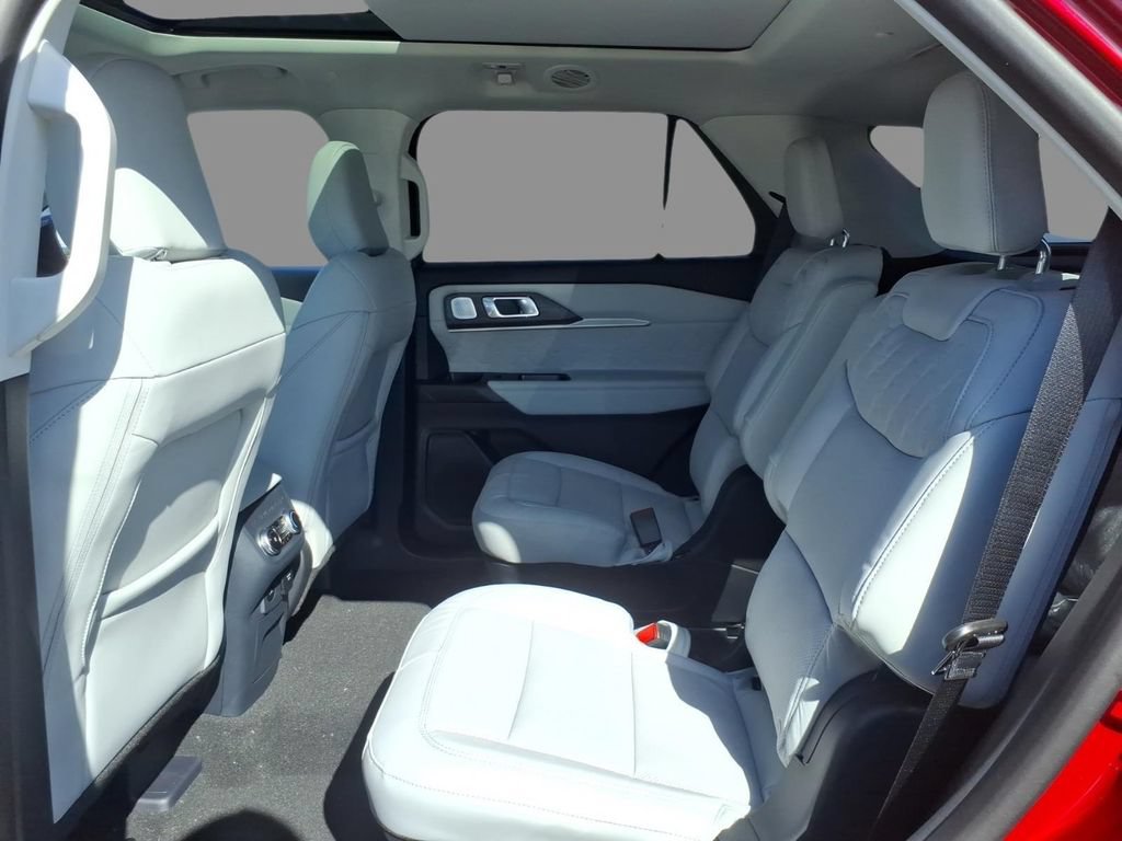 New 2026 Ford Explorer Platinum w/ LUX Leather Package AWD/4WD image 5
