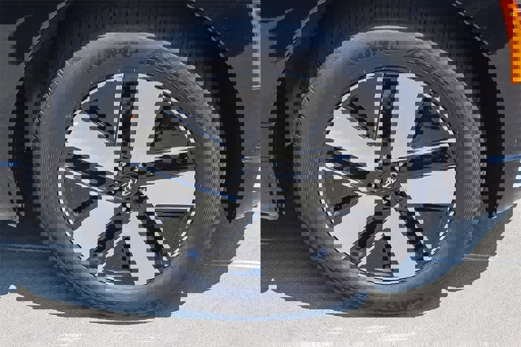 New 2026 Hyundai Ioniq 9 SEL image 9