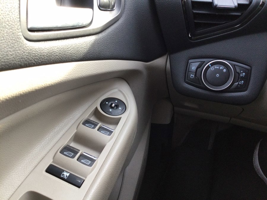 Used 2016 Ford Escape Titanium image 19