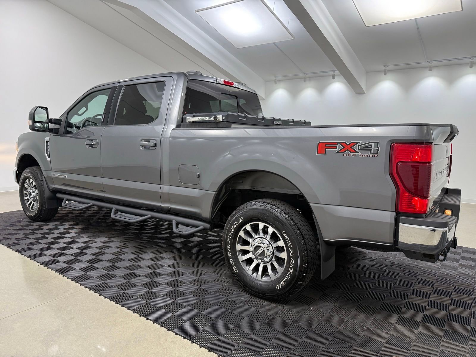 Used 2022 Ford F250 Lariat w/ Lariat Value Package AWD/4WD image 4