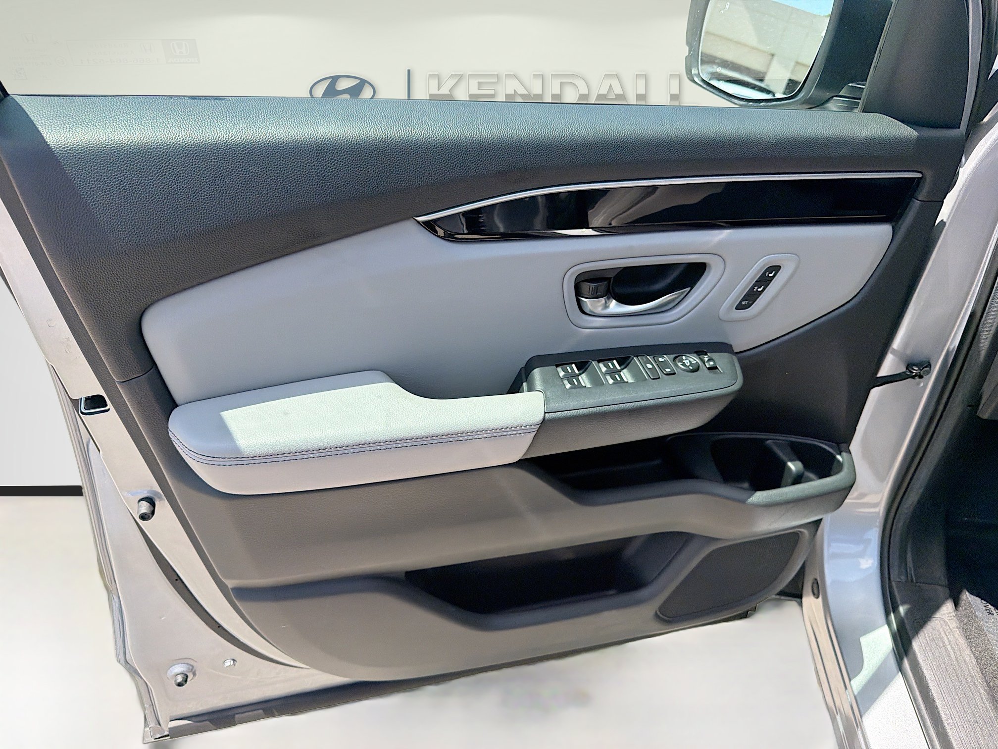 Used 2025 Honda Pilot EX-L image 17