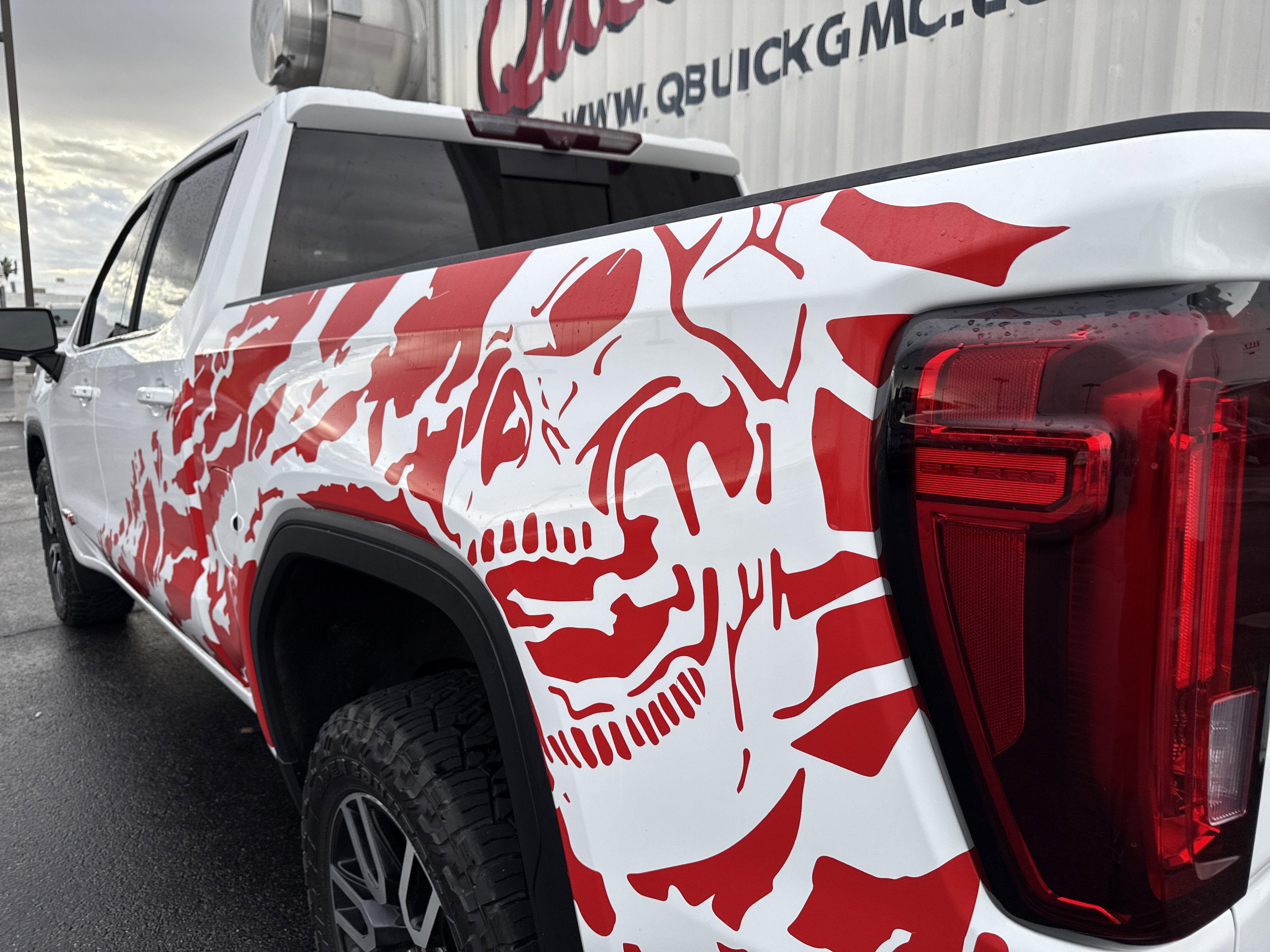 Used 2021 GMC Sierra 1500 AT4 w/ AT4 Value Package image 3