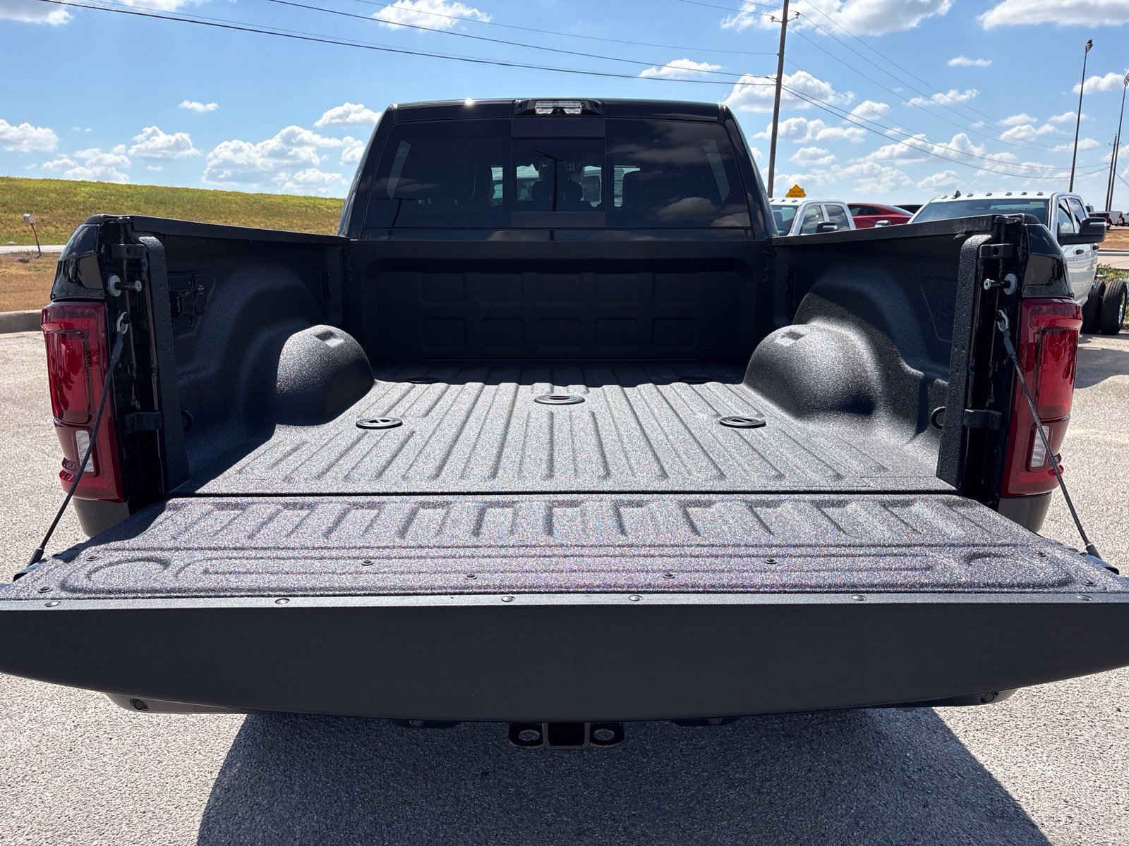New 2027 RAM 2500 Laramie AWD/4WD image 35