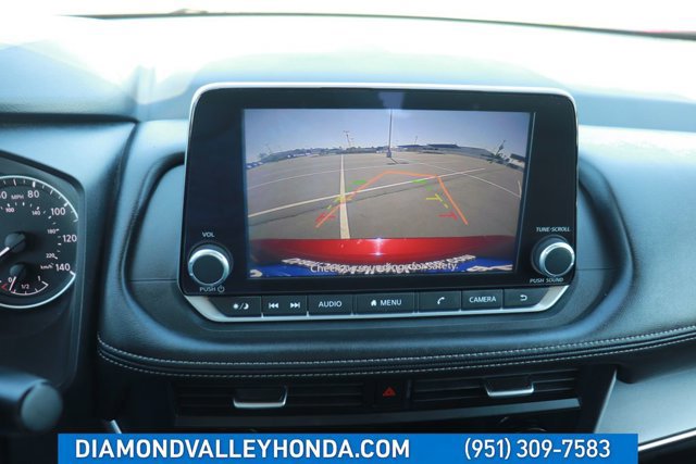 Used 2025 Nissan Rogue SV image 29