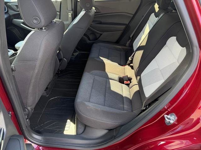 Used 2024 Chevrolet Trax LS w/ LS Convenience Package image 8