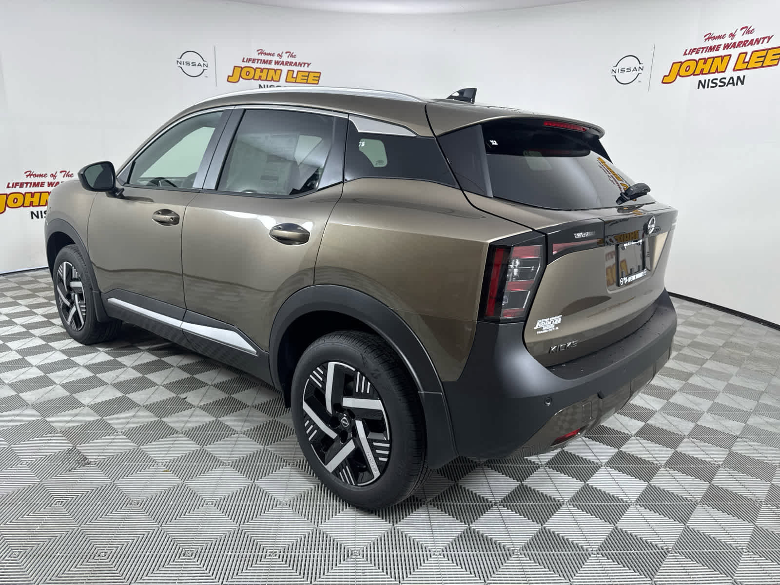 New 2026 Nissan Kicks SV w/ Illumination Package image 3