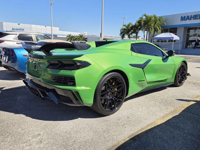Used 2026 Chevrolet Corvette Z06 w/ Z07 Performance Package RWD image 5