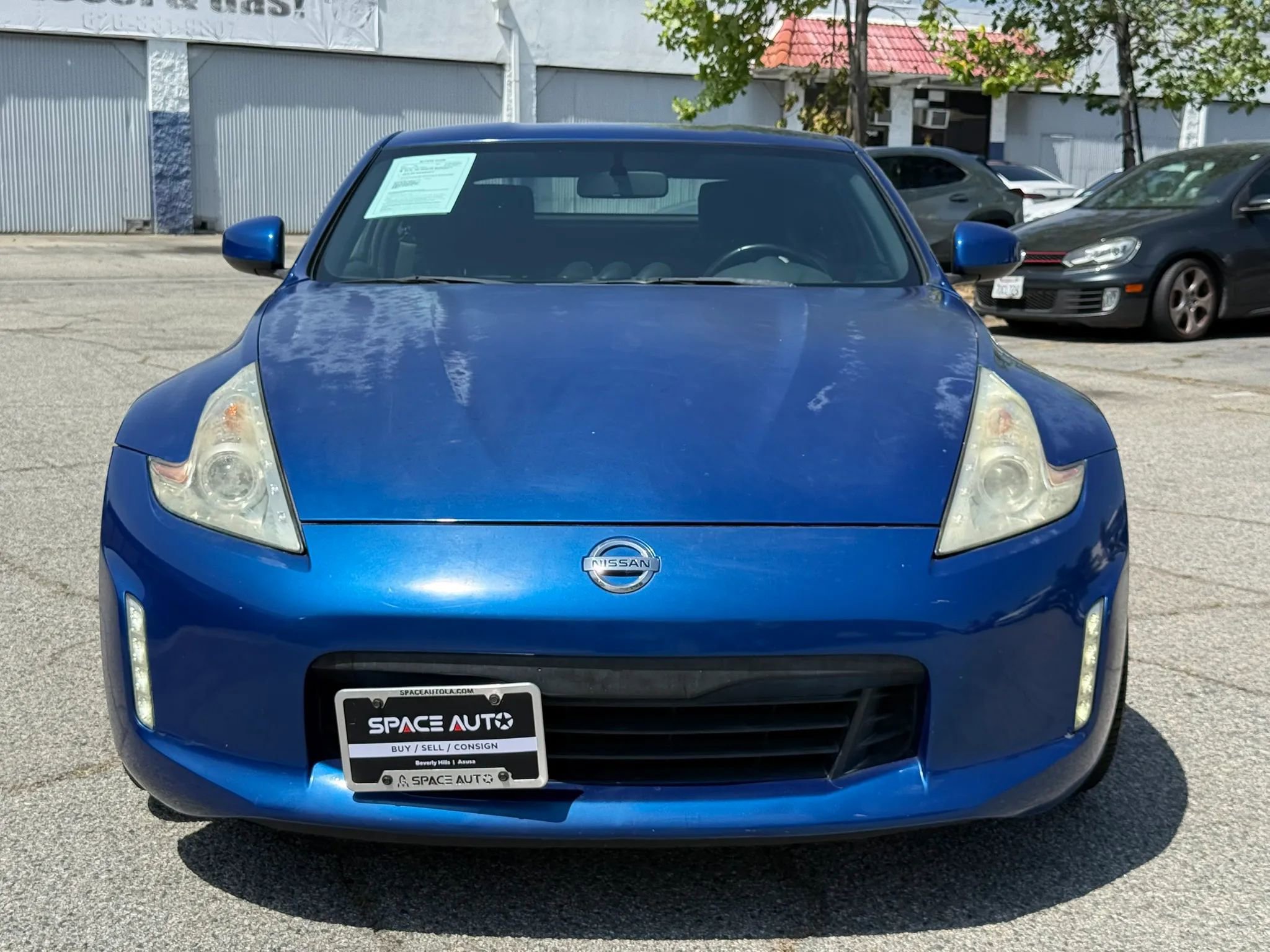 Used 2013 Nissan 370Z Coupe RWD image 2