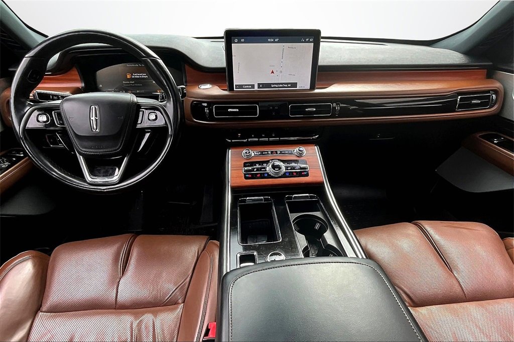Used 2020 Lincoln Aviator Reserve w/ Equipment Group 202A image 7