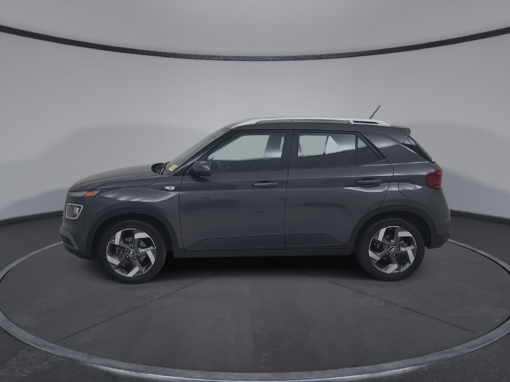 Used 2025 Hyundai Venue SEL FWD image 8