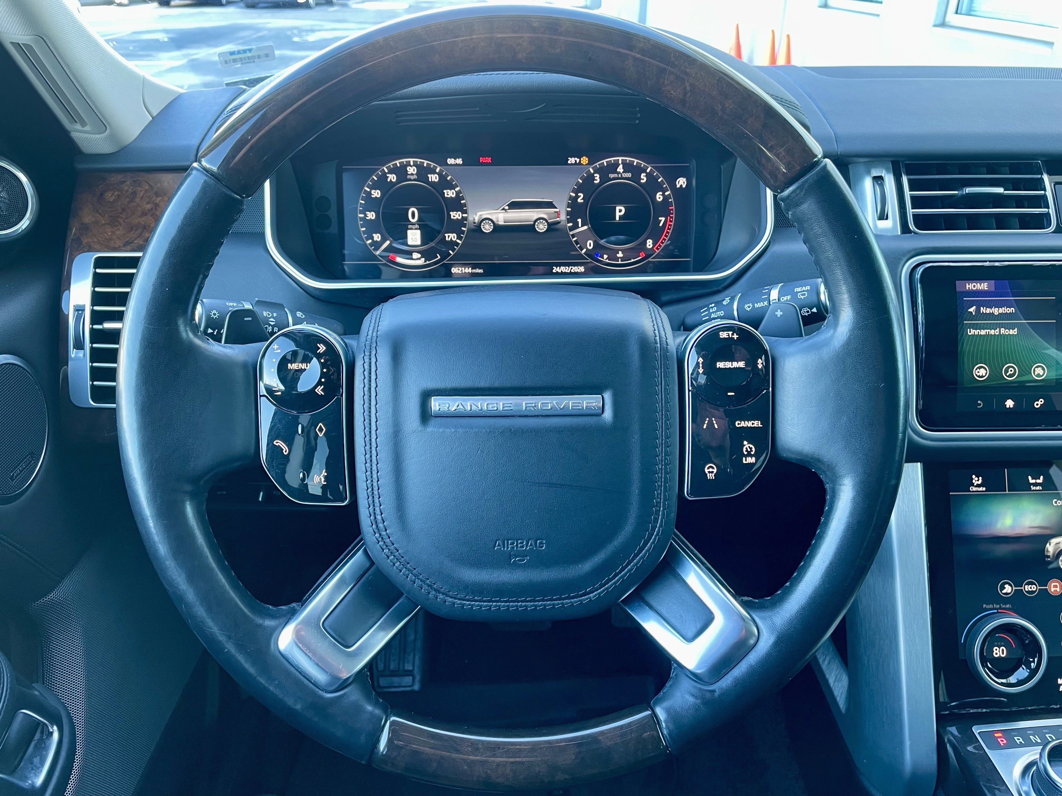 Used 2020 Land Rover Range Rover Long Wheelbase HSE image 21