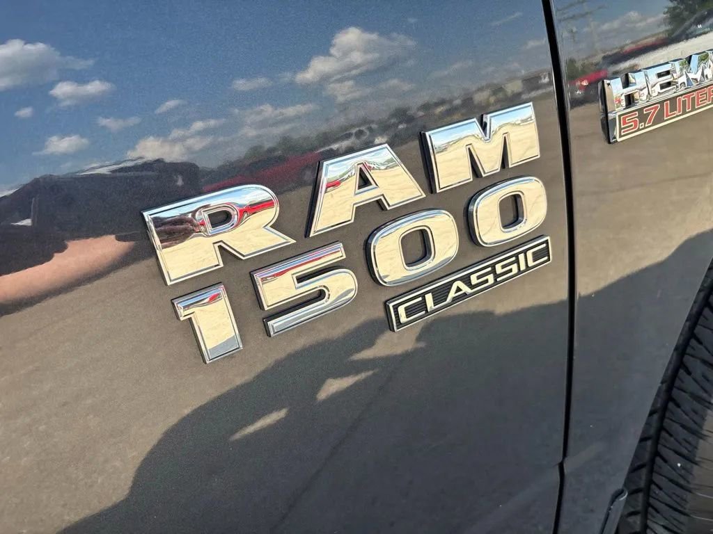 Used 2020 RAM 1500 Classic SLT AWD/4WD image 9