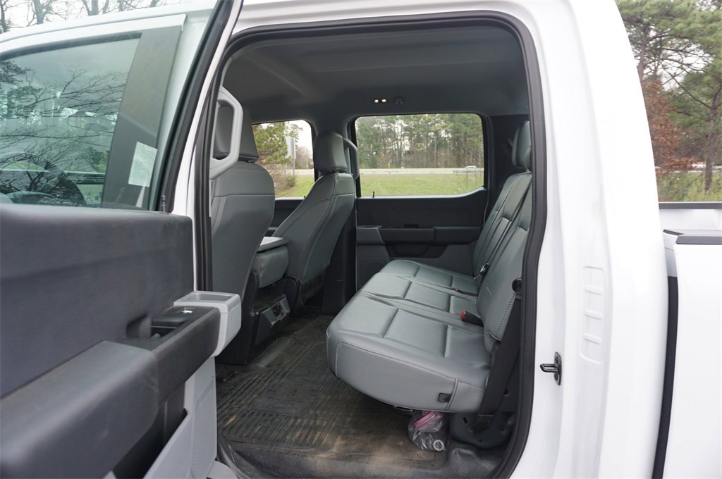 Used 2024 Ford F250 XL w/ XL Chrome Package image 13