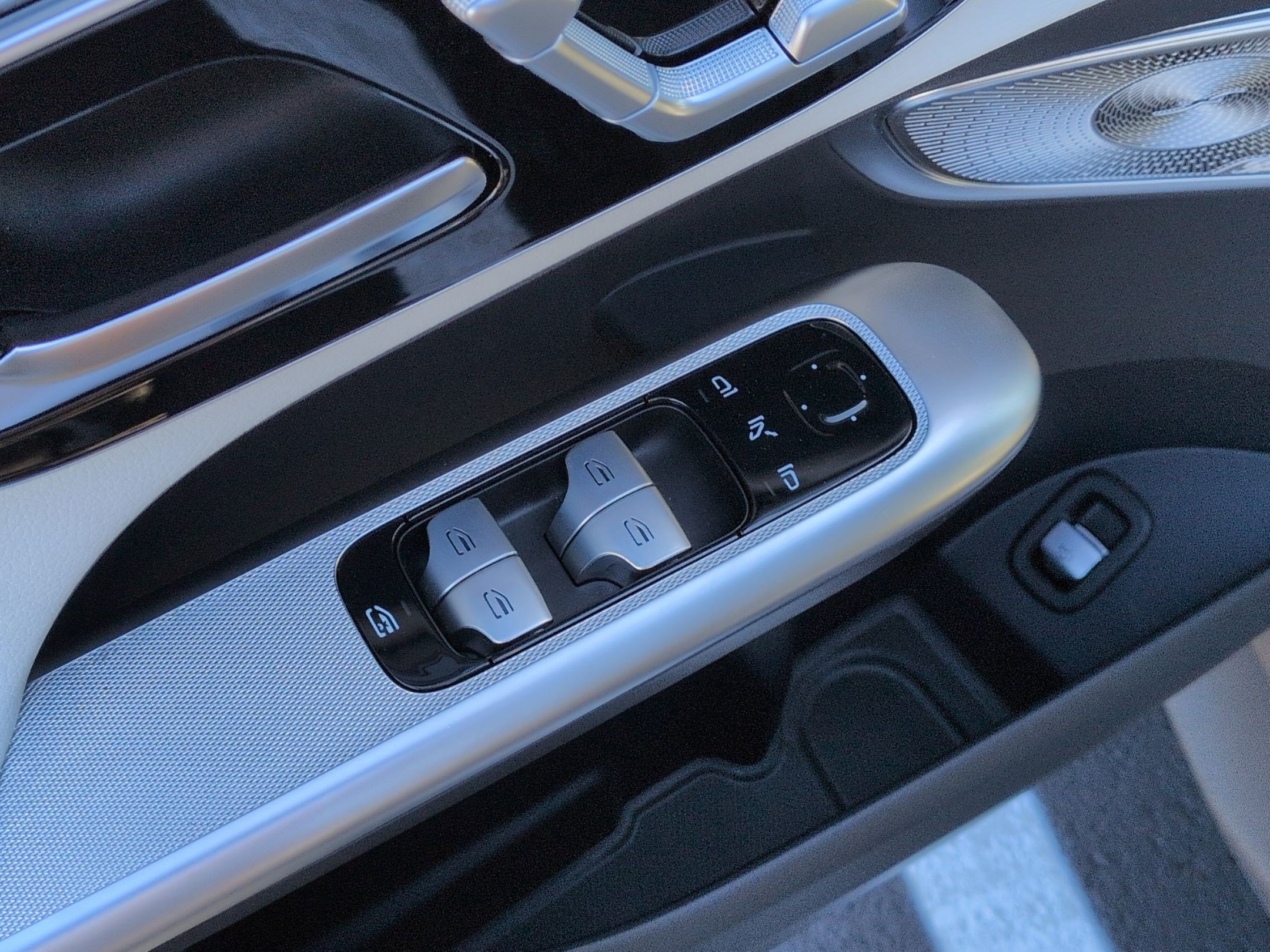 Used 2023 Mercedes-Benz GLC 300 4MATIC image 15