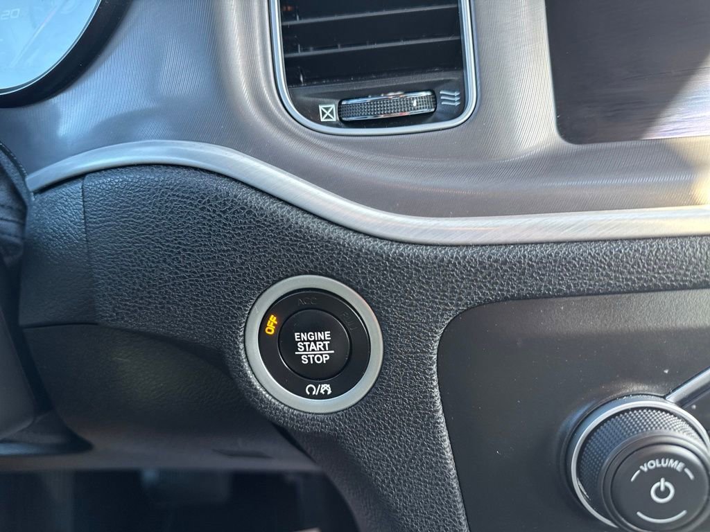 Used 2022 Dodge Charger SXT image 41