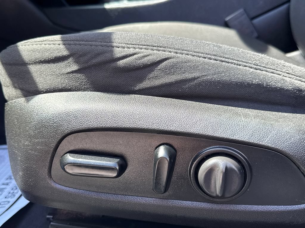Used 2019 Chevrolet Malibu LT w/ Driver Confidence Package FWD image 31