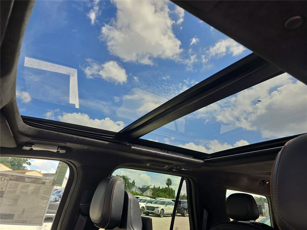 New 2025 Lincoln Navigator Black Label image 29