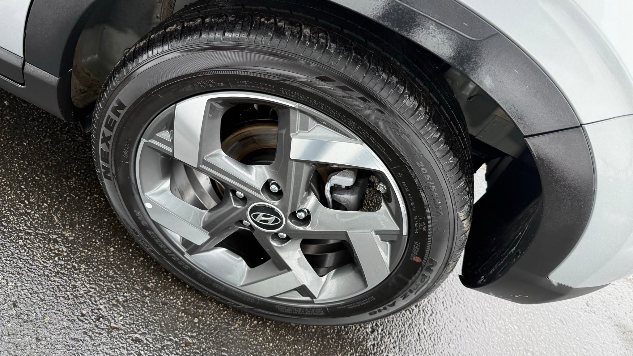 Used 2025 Hyundai Venue SEL image 18