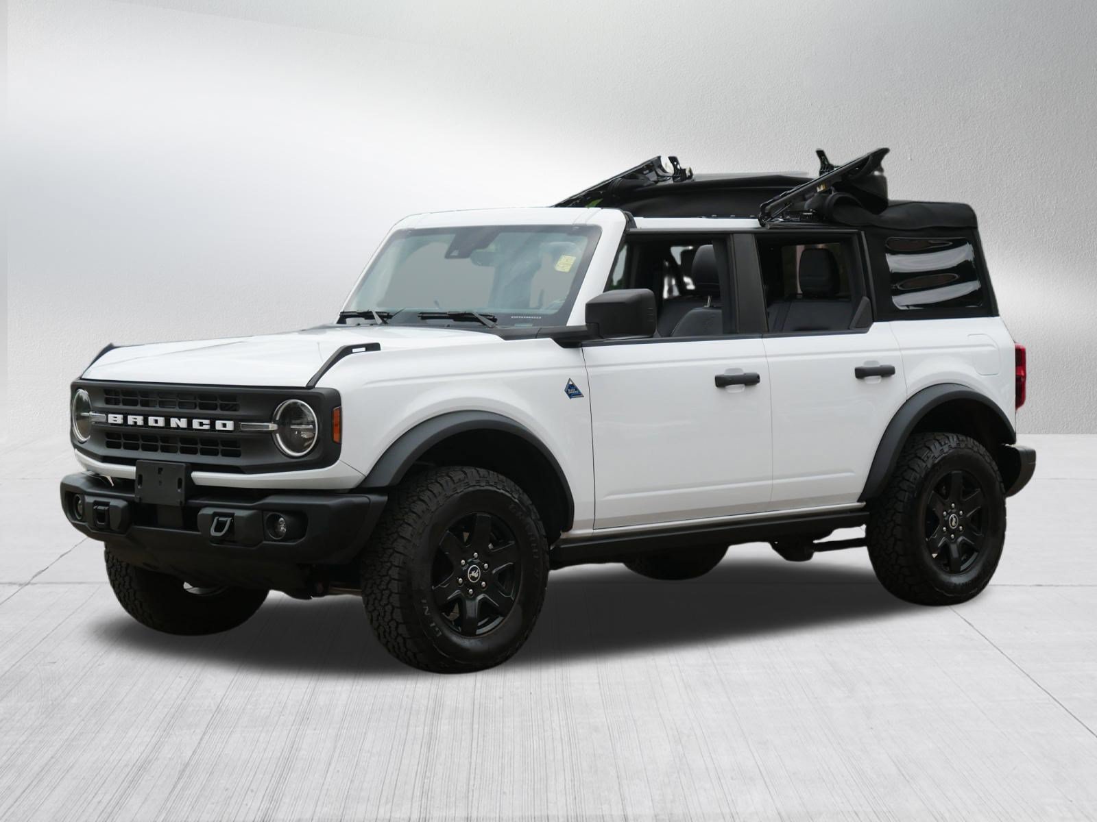 Used 2024 Ford Bronco Black Diamond AWD/4WD image 3