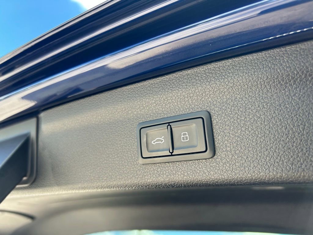 Used 2023 Audi Q3 2.0T Premium Plus w/ Premium Plus Package image 44