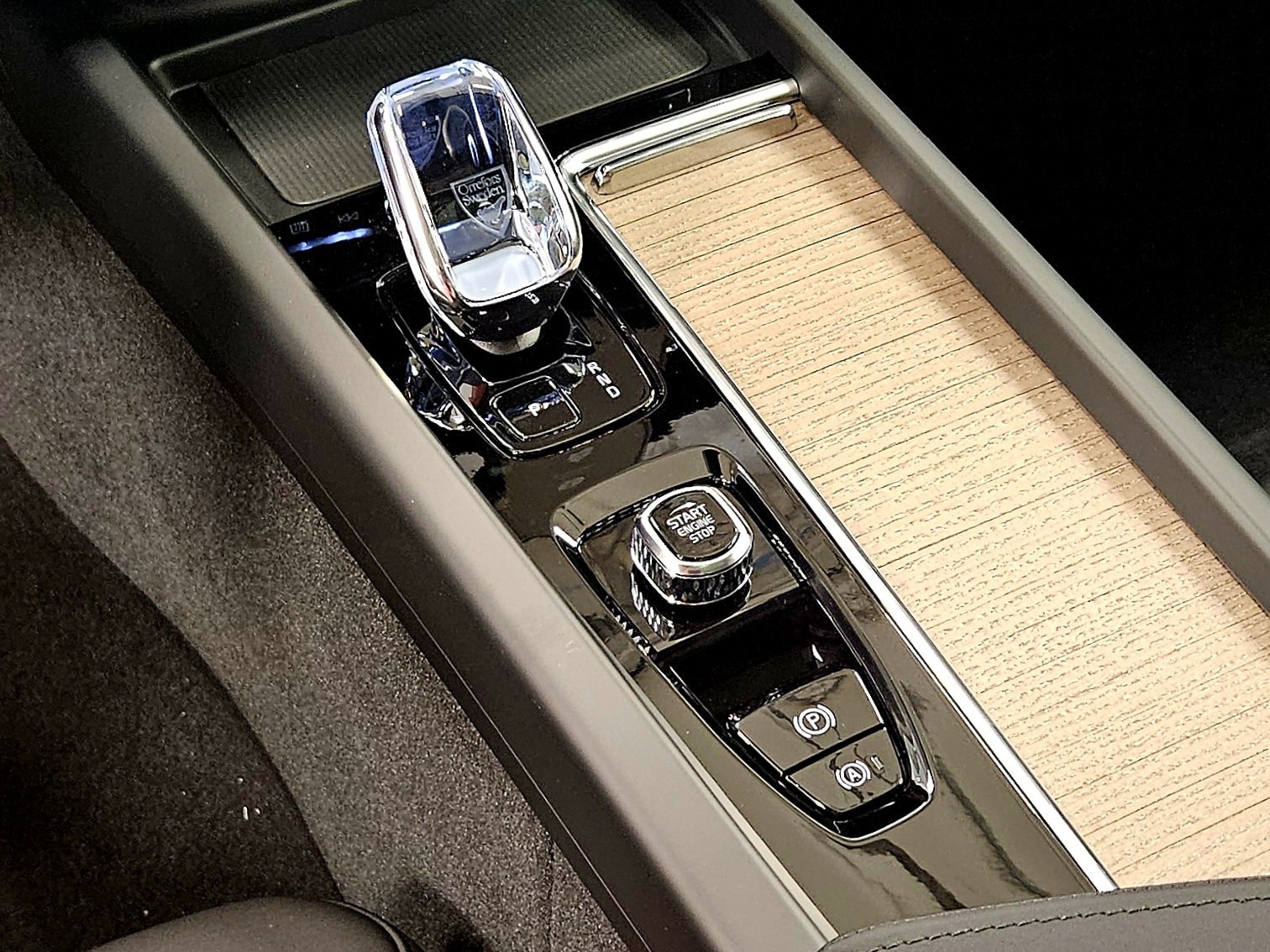 New 2026 Volvo XC60 T8 Plus w/ Protection Package Premier image 46