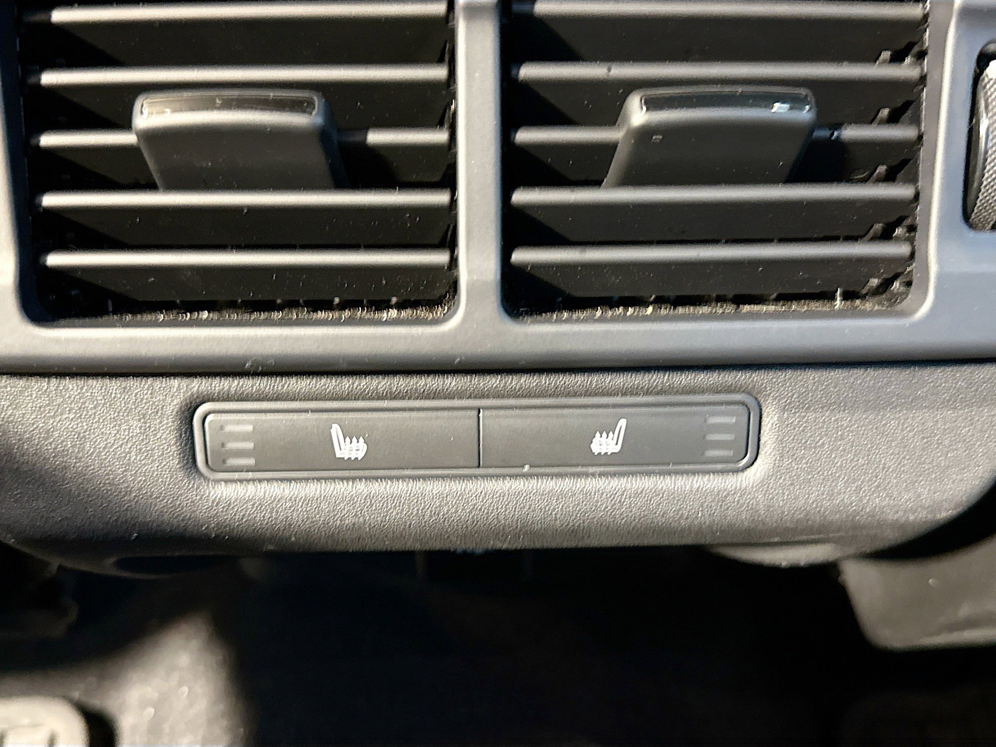 Used 2025 Land Rover Range Rover Evoque Dynamic SE AWD/4WD image 20